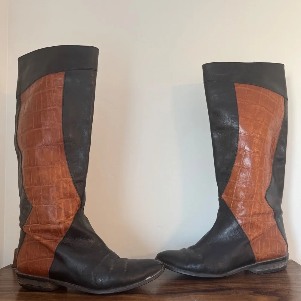 Vintage Black and Tan Heeled Boots - Picture 6 of 9